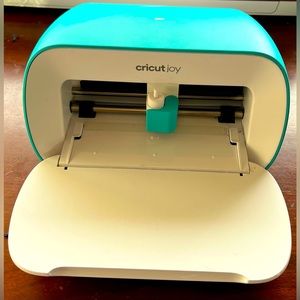 Cricut Joy cutting and writing machine !